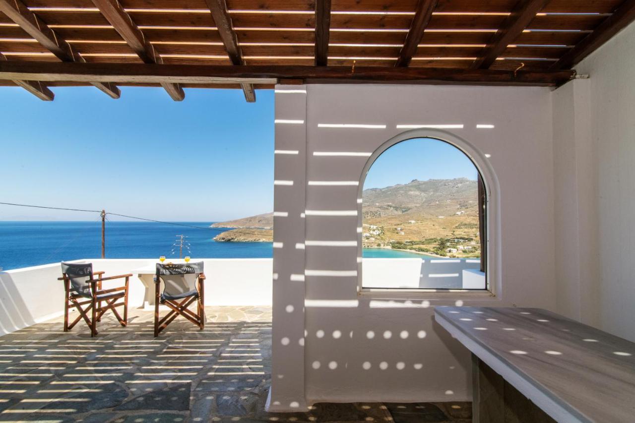 Sail Inn Agios Romanos Buitenkant foto